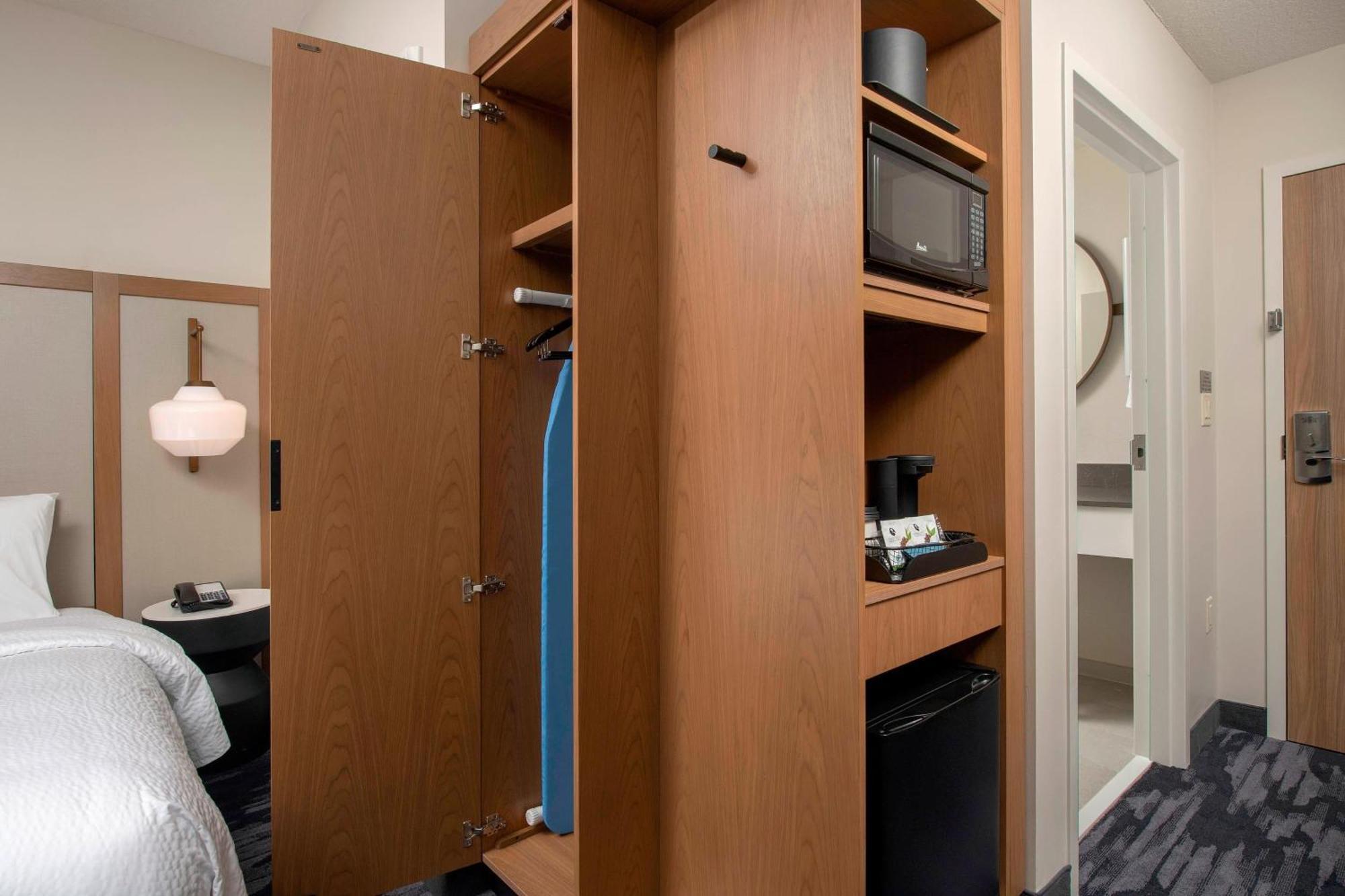 Fairfield Inn & Suites By Marriott Miami Airport West/Доръл Екстериор снимка